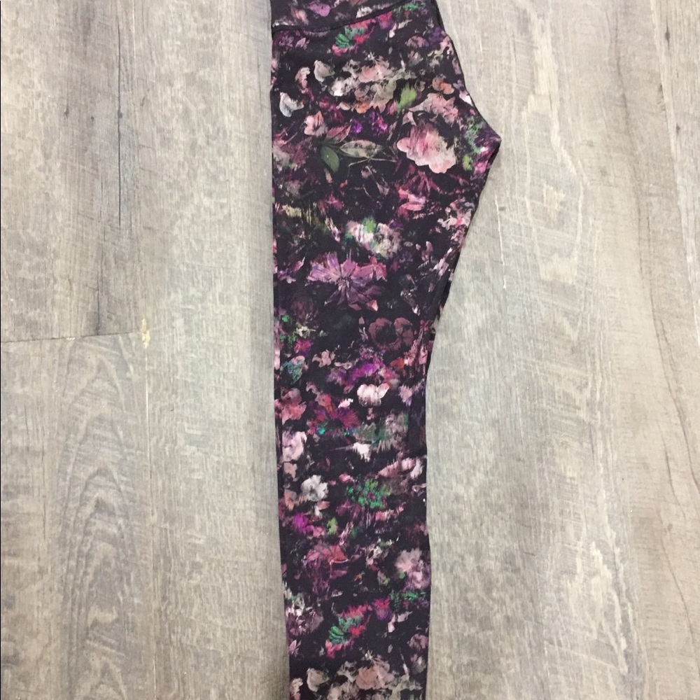 Lululemon wunder under high rise tight- full on luxtreme in floral illusion- 6 - Picture 4 of 4